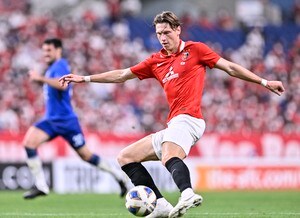 「リピーターだｗ」「行きすぎ」浦和レッズFWキャスパー・ユンカーがお気に入りラーメン店でデカ盛り注文！ まさかの写真に「ハットトリック確定演出」とサポーター歓喜！の画像