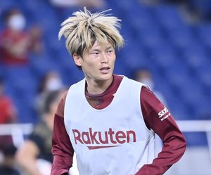 三浦・神戸の主役は俺だ！イニエスタ→酒井高徳→古橋亨梧で完璧な崩しの豪華共演弾の画像