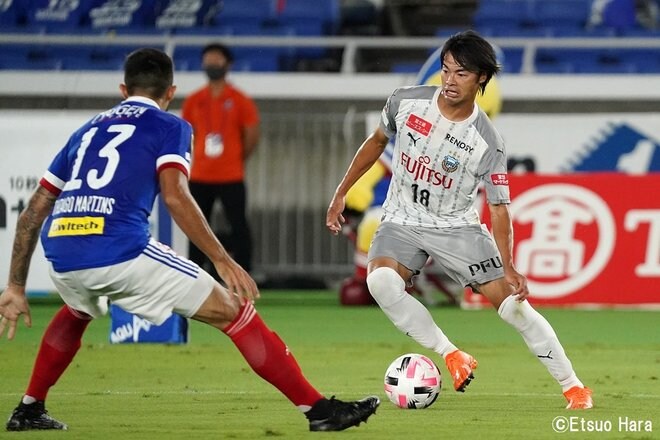 原悦生「横浜FMー川崎 どこまで行くのか三笘薫」PHOTOギャラリー「サッカー遠近」の画像