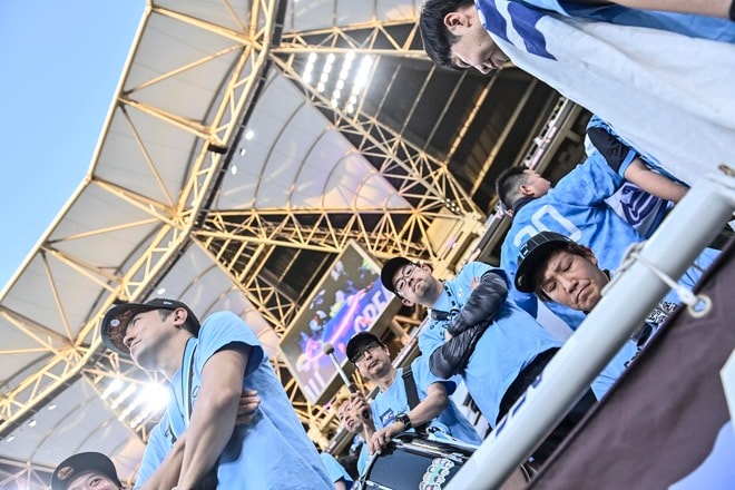 【サポーターアルバム】サウジアラビア・ジェッダ開催のACLE決勝に川崎サポーター700人が集結！ 現地で声援を送ったサポーター写真78枚「アル・アハリー川崎フロンターレ(1)」の画像026