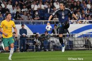 「伊東敬斗コンビすげえ」伊東純也が導いた中村敬斗の5試合連続得点にファン興奮!「本当に覚醒してるやん」「純也さんのクロス完璧すぎ!」などの声の画像