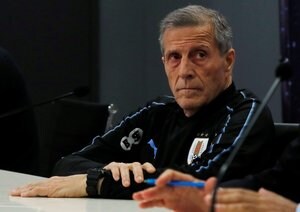 “マエストロ”オスカル・タバレス監督　写真：ロイター/アフロ