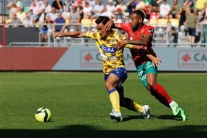 「香川とは”別のWシンジ２」新天地デビューのサッカー元日本代表FW岡崎慎司、「自分の中では特別な番号」と”背番号30”への思いを明かすの画像