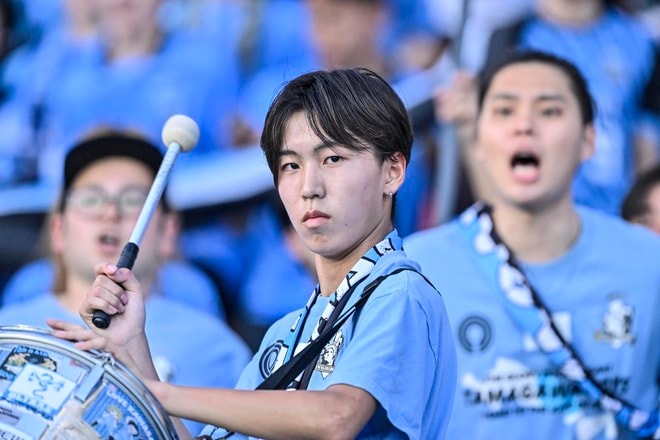 【サポーターアルバム】平日ナイターの試合前から駆け付けた川崎フロンターレのサポーター写真84枚！ 夕日に照らされながらの等々力ショット「川崎フロンターレー横浜FC」の画像001