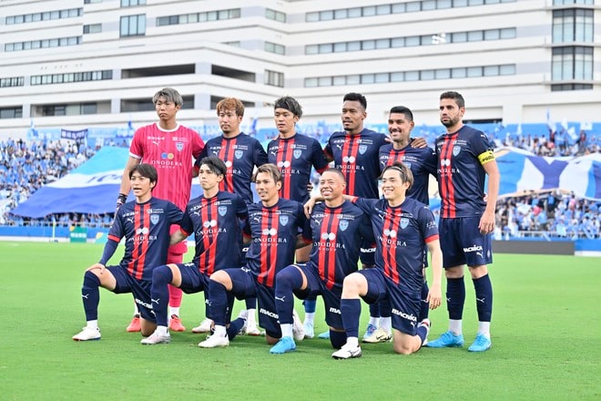 J2首位攻防戦は痛み分けで横浜FCが首位陥落 長崎の2倍のシュートを放つもゴールネットを揺らせず……両チームが揉みあいとなって長崎コーチが退場にの画像006