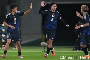 ｢やっぱりモナ王だ！｣代表帰りの南野拓実が途中出場で即、 神技アシスト！｢パスが綺麗すぎ｣｢最高の精度｣新監督の初陣で｢仕事早すぎ｣の活躍の画像