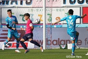 サガン鳥栖「勝てなかったけれど、負けなかった」とアナも称賛！藤田直之が前所属・セレッソ相手に決めた強烈ミドル弾【サガン鳥栖vsセレッソ大阪】原悦生PHOTOギャラリー「サッカー遠近」の画像