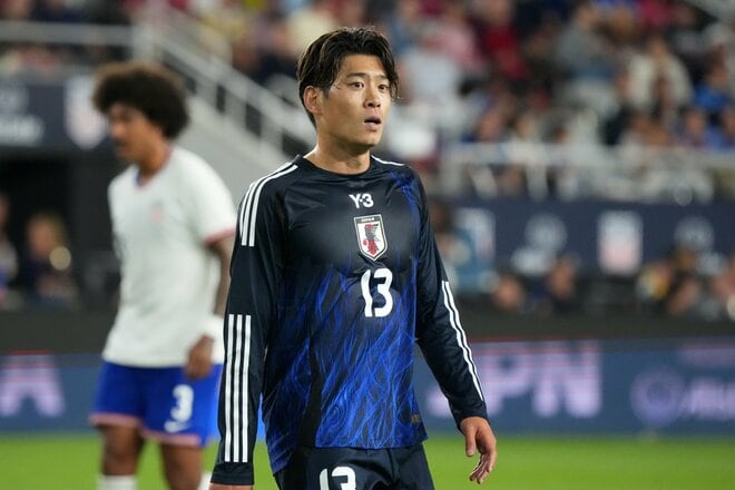 GK大迫敬介が神セーブ！鈴木唯人の絶妙クロスに伊東純也がスライディング弾！三笘薫ら3枚同時投入も無得点…森保監督が｢4バック｣の手ごたえを語ったアメリカ戦【日本代表vsアメリカ代表】激闘PHOTOギャラリーの画像017