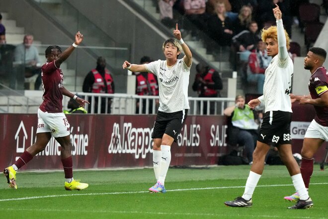 ｢すべてを懸けて頑張る｣関根大輝が誓った最強パリSGとの決勝戦と｢見習いたい｣日本代表の先輩、｢北中米W杯に出場できなくなる｣プレーオフの行方【メスvsスタッド・ランス】関根大輝PHOTOギャラリー11連写の画像005