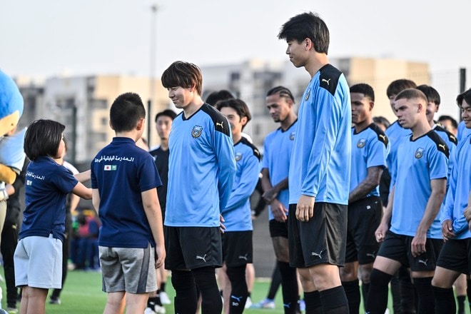 【川崎フロンターレアルバム】サウジアラビア到着翌日4月23日のジェッダ市内での「コーチングスタッフ＆クラブスタッフ写真」と「選手と子どもたちの交流写真」合計98枚！の画像085