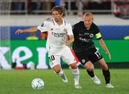 3ページ目 最高のゴール クロアチア代表mfルカ モドリッチのeuro16での スーパーボレーに再脚光 37歳の誕生日を迎えて 祝福の声続々 動画 サッカー批評web