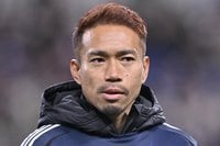 ｢人類、、最っっっ強の姉妹｣｢神的、可愛い｣日本代表DF長友佑都の美人妻・平愛梨が“久々の姉妹時間”公開