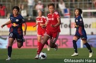 ボランチ起用の谷川萌々子に重なる澤穂希の影！4連覇女王が突きつけた明白な実力差【RB大宮vsバイエルン戦で見えた｢WEリーグ｣の現在地】(1)の画像