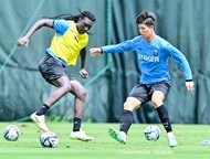 「青似合ってるやん」オナイウ阿道のオセール加入報告に高まる期待!「素晴らしい補強!」「一年で昇格させておいで!」などの声が上がるの画像