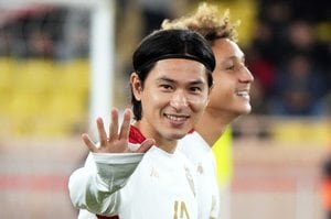 “モナコ期待の新コンビ”日本代表MF南野拓実＆元フランス代表ポール・ポグバの｢激アツ｣タッグ映像が話題！｢なんか微笑ましい｣｢パス出してくれそうで安心｣の声の画像