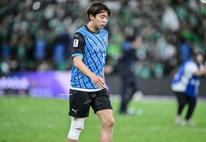 【川崎フロンターレアルバム】ACLE決勝で無念の負傷交代した三浦颯太の写真31枚！ 出場を続けた気迫の左SBのピッチ内外の姿「アル・アハリー川崎フロンターレ」の画像016