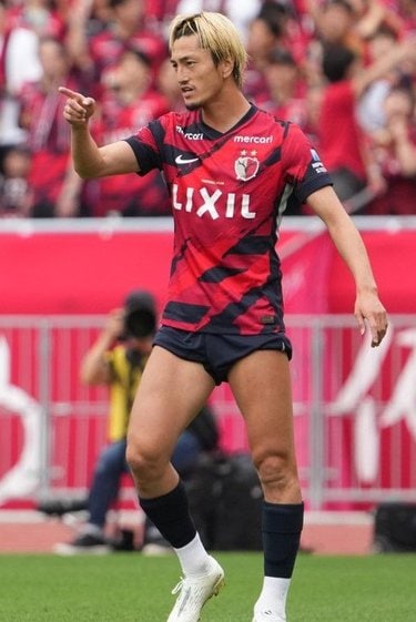 ヴィトン似合ってる｣｢カッコ良すぎ｣J1鹿島FW鈴木優磨の敗戦後“清流