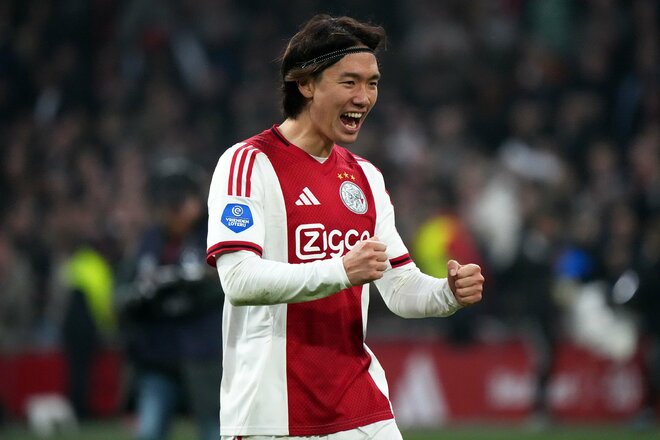 オランダ伝統の一戦『デ・クラシケル』に３人の日本人選手！｢板倉滉vs上田綺世&渡辺剛」が激しくぶつかり合った白熱の現地スタジアムに潜入【アヤックスvsフェイエノールト】PHOTOギャラリーの画像031