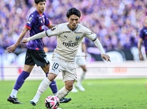 「パスが絶品」「天才すぎる」J1川崎MF大島僚太の空間操る絶妙の長距離ラストパスに脚光！「別格だよなほんとに」「リョータのドンピシャパス無限に見れる」の声の画像