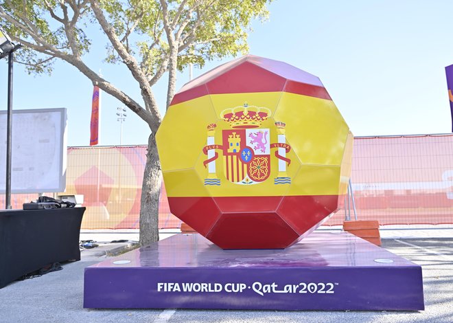 【記者席から見たスペイン代表(1)】サッカー日本代表の対戦相手がカタールワールドカップ第2戦・ドイツ戦で見せた「完成度の高さ」。バルセロナ勢が5人出場した中で、“出張”するペドリの驚異的テクニックに警戒の画像