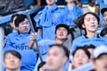 【サポーターアルバム】平日ナイターの試合前から駆け付けた川崎フロンターレのサポーター写真84枚！ 夕日に照らされながらの等々力ショット「川崎フロンターレー横浜FC」の画像055