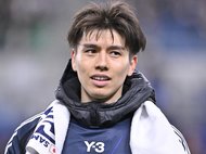 ｢カッコえええええええ｣リーズ田中碧が世界王者相手に強烈ゴラッソ弾でプレミア初ゴール！｢ゴールパフォーマンスまで完璧｣膝スラ＆ワオンガムポーズも堂々披露！の画像