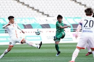 PHOTOギャラリー「ピッチの焦点」【明治安田Ｊ２リーグ　第１節　東京ヴェルディｖｓ愛媛FC　２０２１年２月２８日　１５：００キックオフ】の画像