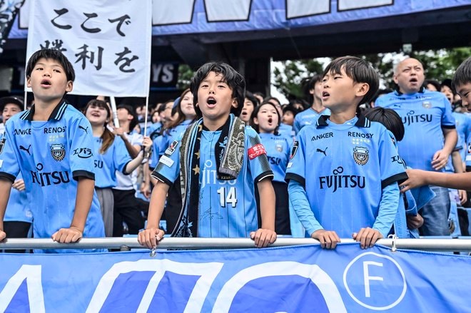 【サポーターアルバム(2)】G大阪戦の執念の同点弾導いた川崎フロンターレのサポーター写真94枚！ Gゾーンからメインスタンドまで撮影「川崎フロンターレーガンバ大阪(2)」の画像028