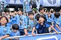 【サポーターアルバム】完封勝利後に笑顔＆万歳見せた「川崎フロンターレの試合後のサポーター写真83枚」！ ホーム連勝を熱狂的サポート「川崎フロンターレーセレッソ大阪」の画像042