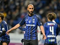 ｢麺活で仲良し｣｢ジェバ兄流石っスw｣G大阪チュニジア人FWが“行きつけのラーメン店”に新加入ドイツ人DFを招待!?｢もう日本と日本食が大好き｣なツーショット公開