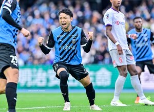 川崎FW小林悠がJ1通算139点目を決めるも、「オニさんも自分を信じて最後まで出してくれたので。もう1点応えたかった」。「いろんな悔しさが」と、次なるゴールへ闘志十分の画像