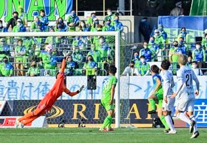 G大阪、総力戦で「２位」死守！(2)事前に準備していた「両サイドのタスク」の画像