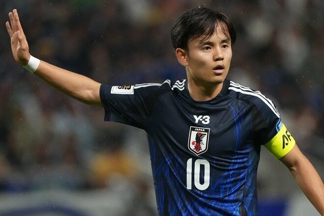 「ベンツ似合うなぁーかっけー」久保建英×メルセデス・ベンツの「黒ジャケット&白ボディ」コラボ写真が話題!「眼福すぎる」「助手席疑似体験…!!」の声の画像