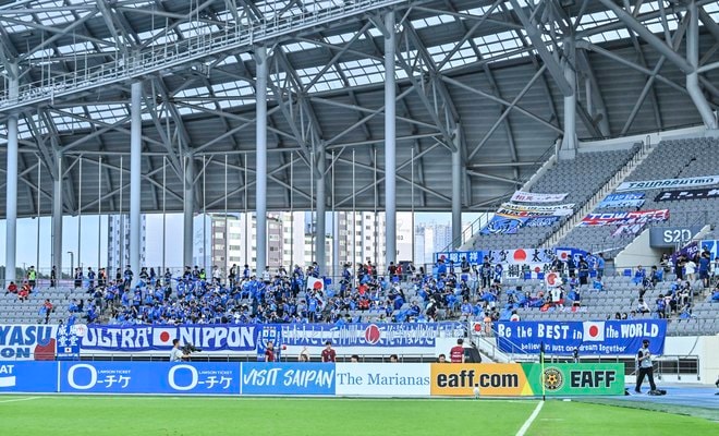 【サポーターアルバム】サッカー日本代表の韓国戦勝利を支えたサポーター写真95枚！ 韓国・龍仁に駆け付けた熱い声援ショット「日本代表ー韓国代表」の画像032
