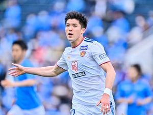 【J2第28節プレビュー「上位激突」】「リーグ最多得点」3位ベガルタ仙台は「古巣対決」の氣田亮真と富樫敬真に期待大！4位Ｖ・ファーレン長崎戦に勝利し、ベガルタひと筋DF蜂須賀孝治の「32歳誕生日」を祝えるか【戸塚啓のJ2のミカタ】(1)の画像