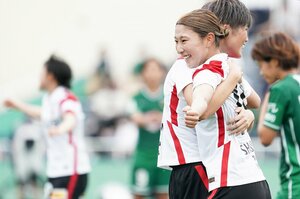 ｢モデルさんですね｣三菱重工浦和レッズレディース・塩越柚歩の｢ナイキ新CMオフショット｣に反響! インスタグラム公開された貴重画像に｢最高でした｣などの声が挙がるの画像