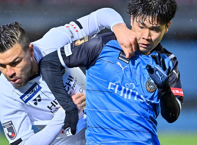 「日本代表」新戦力のプレースタイル(2)山根視来「外に走り、内に走る攻撃センス」の画像