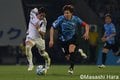 攻める川崎と耐える町田！白熱のPK戦となった“等々力劇場”を現地撮影！GK山口瑠伊が超反応ストップ＆初出場の持山匡佑と歓喜の抱擁【川崎フロンターレvs FC町田ゼルビア】激闘PHOTOギャラリーの画像003