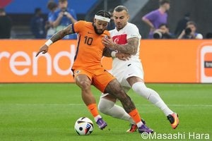 【W杯初戦・オランダ分析】世界7位の現在地(5) 日本の守備陣を粉砕するのか？ ｢セリエAの新星｣と“若き重戦車”の脅威の画像