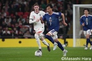 三笘薫の決勝点と｢マラドーナの5人抜き｣を許す英国の不思議、W杯までに｢克服したい｣日本の課題【イングランド撃破の日本代表、歓喜の裏の｢世界基準｣との残酷な差】(2)の画像