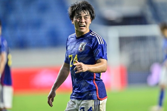 「可愛すぎて無理」サッカー日本代表・相馬勇紀の移籍先クラブ、カーザ・ピアが『キャプテン翼』の曲を用いた「ウインク動画」で歓迎ムード! 新たな日本人チームメイトと共に出演……6月までの期限付き移籍の画像