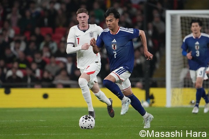 三笘薫の決勝点と｢マラドーナの5人抜き｣を許す英国の不思議、W杯までに｢克服したい｣日本の課題【イングランド撃破の日本代表、歓喜の裏の｢世界基準｣との残酷な差】(2) 