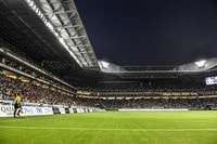 ｢熱いな！｣40歳同士｢西の東口、東の西川｣同学年の元日本代表2人が開幕戦後に“サシ焼肉”で語り合う!?｢なんか、なんか良いね｣｢こういうの見られるのは嬉しい｣