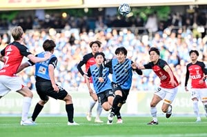 「泣きそうになりました」川崎が試合後に浦和レッズに施した「紳士的行動＆メッセージ」が感動と感謝の大反響！「二番目に好きなチームになりました」などの声の画像