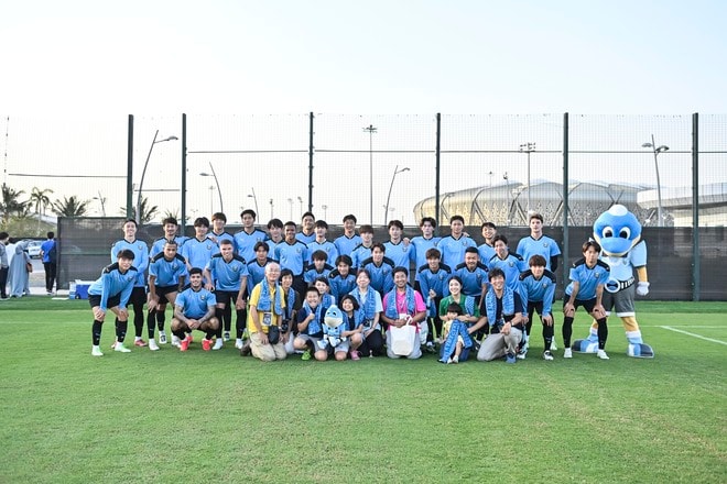 【川崎フロンターレアルバム】サウジアラビア到着翌日4月23日のジェッダ市内での「コーチングスタッフ＆クラブスタッフ写真」と「選手と子どもたちの交流写真」合計98枚！の画像076