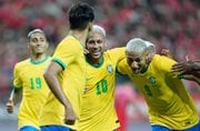 日本代表戦を前にブラジル代表が国立で練習！「前日のケンカ騒動」も感じさせずリラックスした雰囲気を公開！の画像