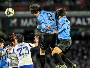 「ファン・ダイクに見えたわ」森保ジャパンの20歳・190cmDF高井幸大の劇的ゴールが「高い＆魂が入っている」と大絶賛！「これだけの選手はJリーグの歴史で初めてかもしれない」の弧えの画像