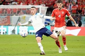 PHOTOギャラリー「ピッチの焦点」イングランドが決勝トーナメント出場決定【FIFAワールドカップ2022カタール　ウェールズ代表vsイングランド代表2022年11月29日】（渡辺航滋撮影）の画像