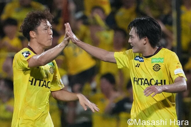 2点ビハインドからの大逆転劇、｢フィジカル的にここまで状態が悪い試合は記憶にない｣スコルジャ監督を嘆かせたロドリゲス監督の狙い【柏レイソルvs浦和レッズ】激闘PHOTOギャラリーの画像007