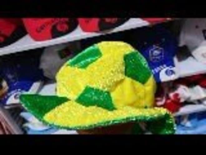 カタールの「ダイソー」でカタールワールドカップ応援グッズが購入できる！  物価高の現地で、「被れば即サポーターになれる帽子」から「各国フラッグ」まで、気になる実態を調査した！の画像008